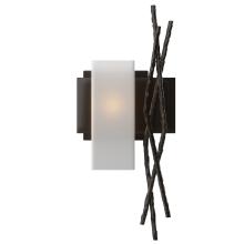  207670-SKT-LFT-14-GG0351 - Brindille Sconce